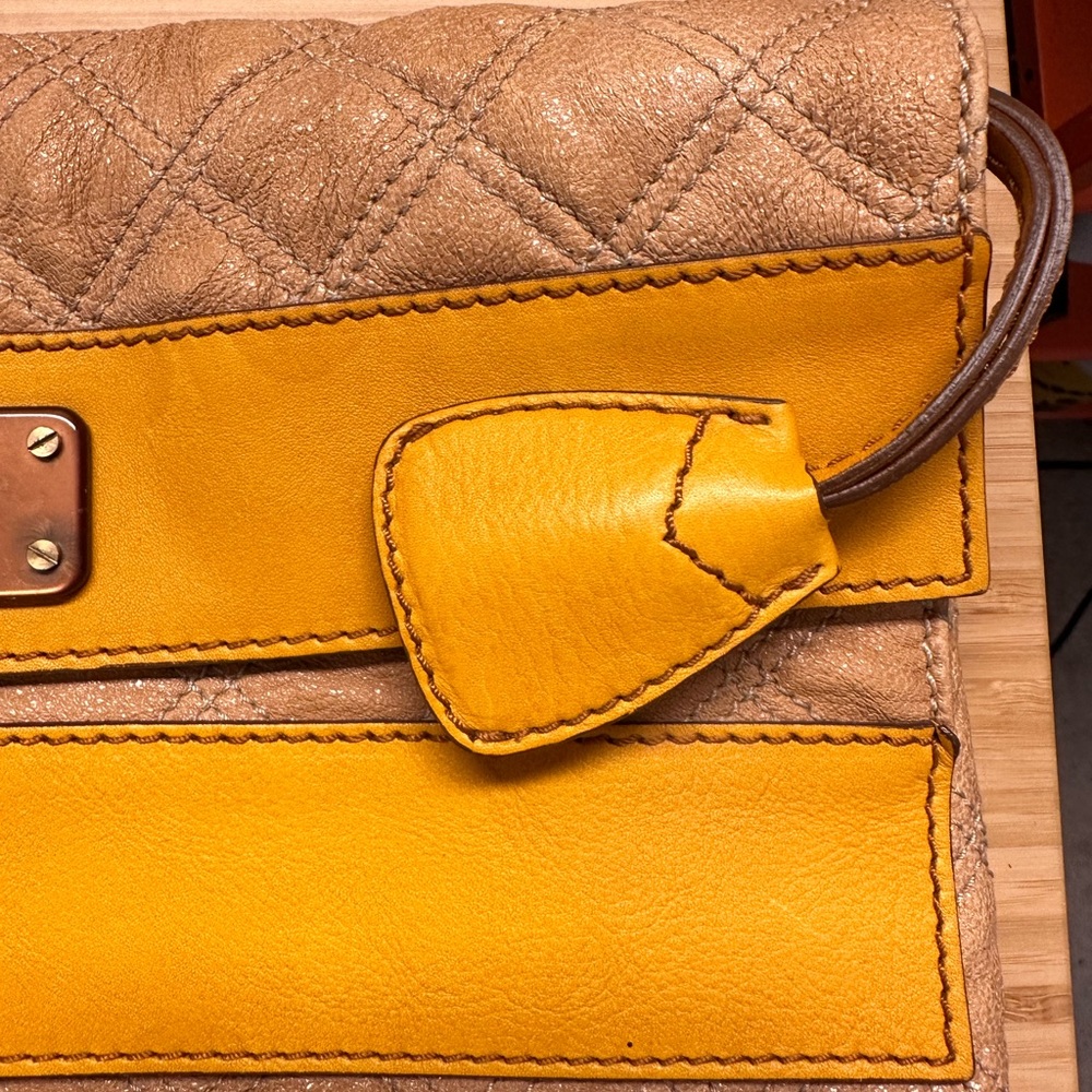 Marc Jacobs tan and gold quilted leather clutch - Picture 10 of 14